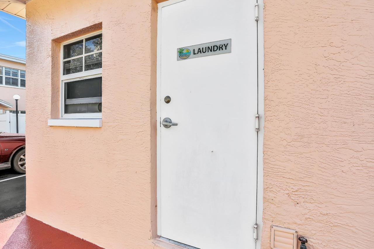 Barefoot Breeze Apartment Clearwater Beach Exterior photo