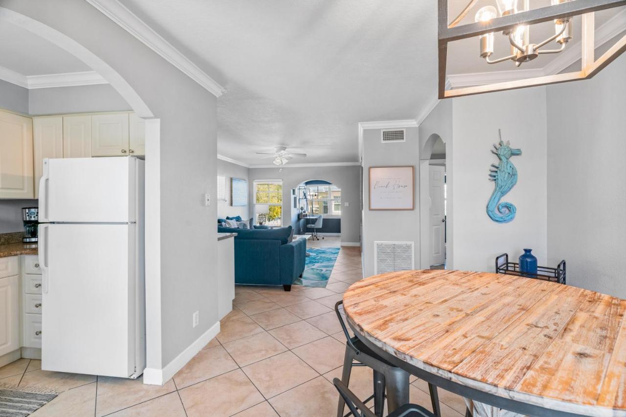 Barefoot Breeze Apartment Clearwater Beach Exterior photo
